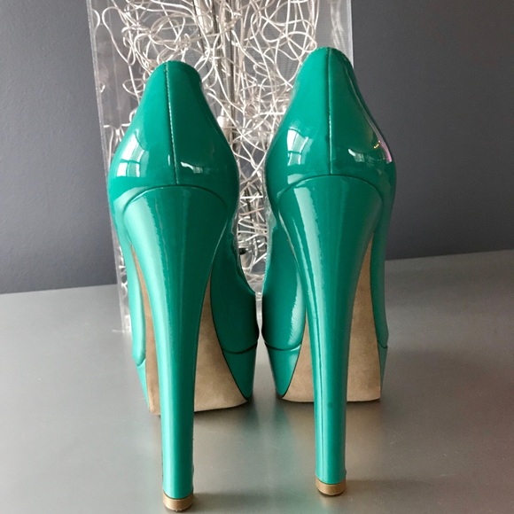 Sergio Rossi turquoise patent leather pumps - Picture 3 of 7